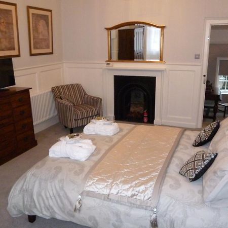 Kings House Wokingham Guest House Екстериор снимка