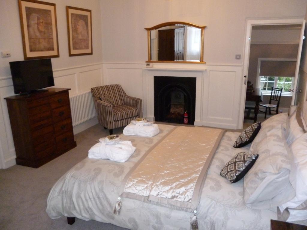 Kings House Wokingham Guest House Екстериор снимка