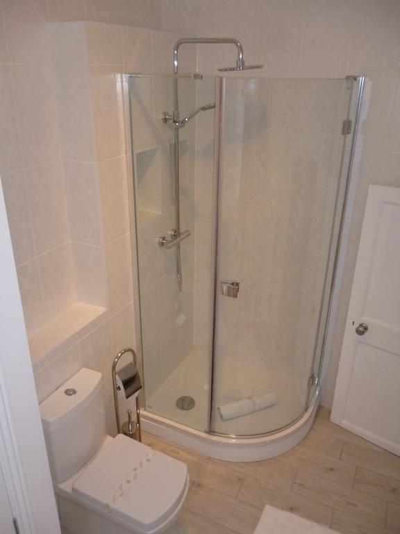 Kings House Wokingham Guest House Стая снимка