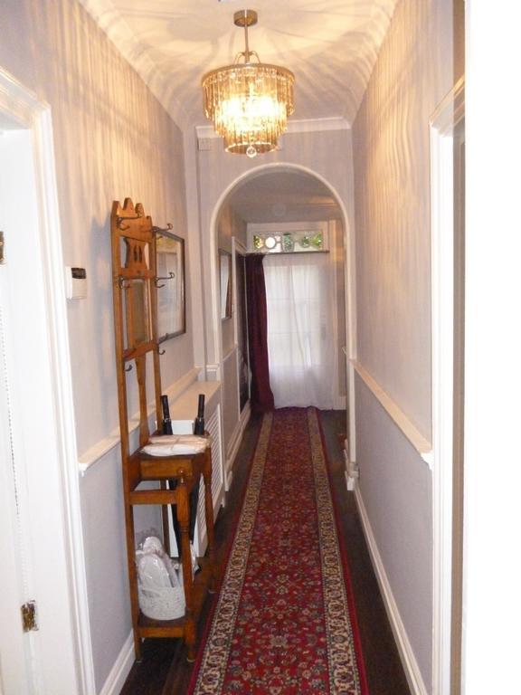 Kings House Wokingham Guest House Стая снимка